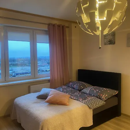 Srodmiescie Apartment *